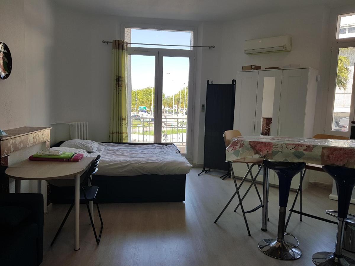 Studio With Sea View For 2 People Toulon Kültér fotó